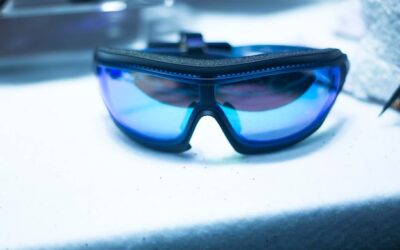 Gogle z polaryzacją czy bez – co wybrać na rower lub narty?