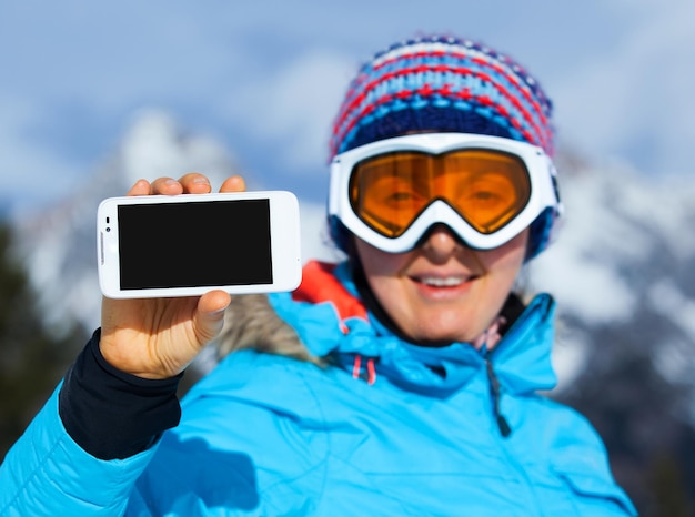 Google czy okulary na narty – co wybrać podczas zimowego wyjazdu?