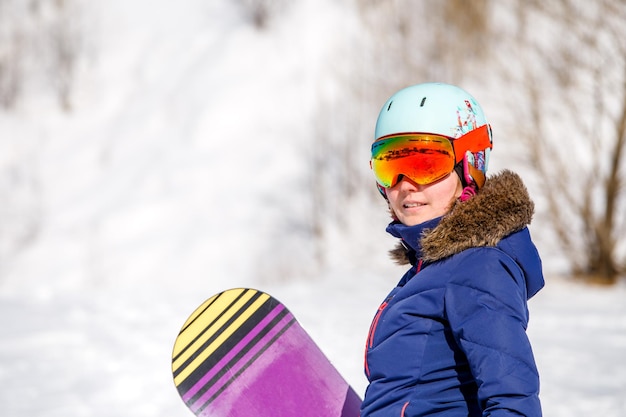 Jak dobrać narty zjazdowe dla dziecka, żeby jazda była bezpieczna?