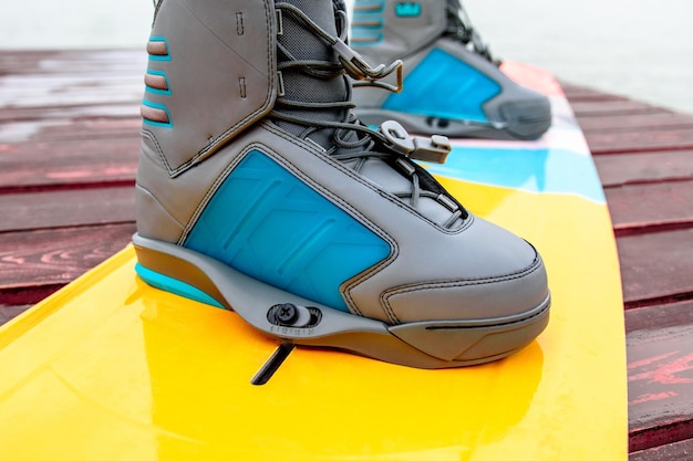 Jakie buty do deski snowboardowej sprawdzą się na stoku?