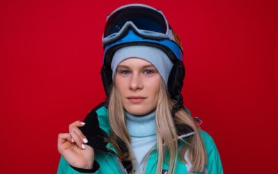 Kask narciarski z szybką czy bez – na co zwrócić uwagę przy wyborze?