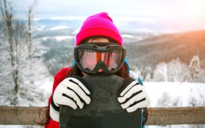 Czym się różni kask snowboardowy od narciarskiego?