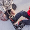 Jak zamontować wiązania do snowboardu, by jazda była wygodna?