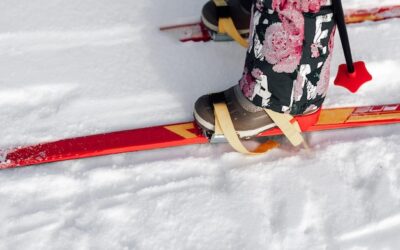 Jaki promień skrętu narty wybrać do swojego stylu jazdy?