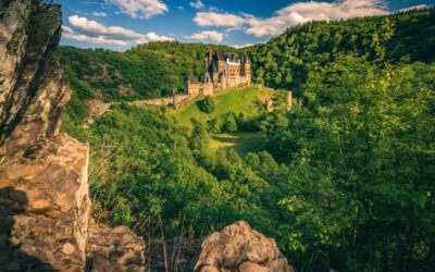 Ile jest zamków na Szlaku Orlich Gniazd?