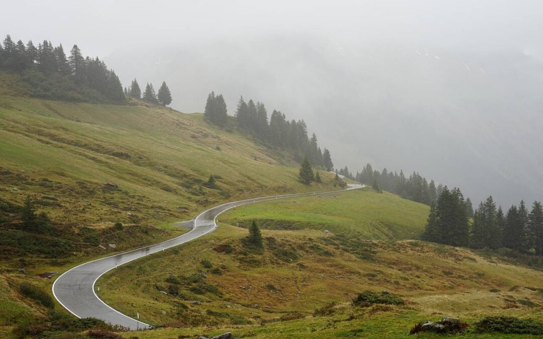 Ile kosztuje skipass w Livigno i od czego zależy jego cena?